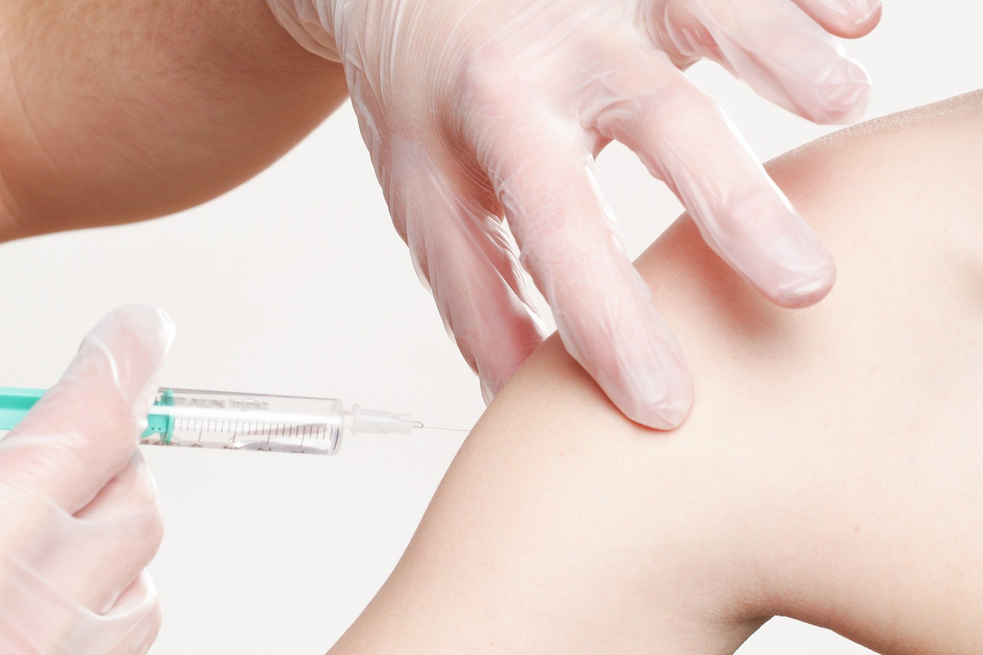 Letos se očkování proti chřipce velmi doporučuje